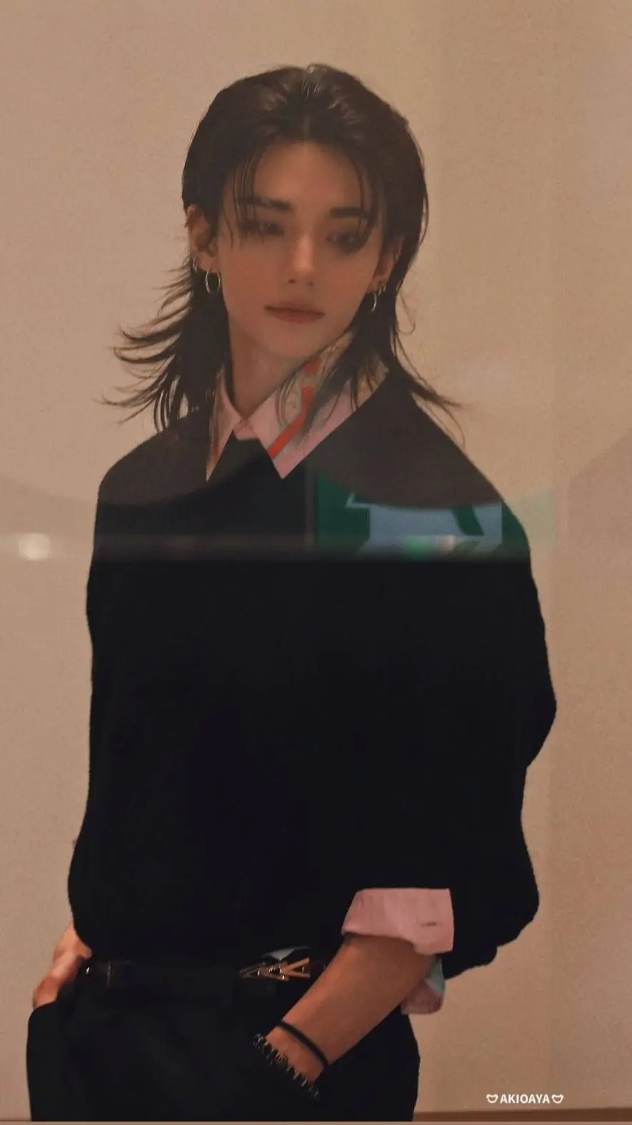 ai character: Hyunjin  background