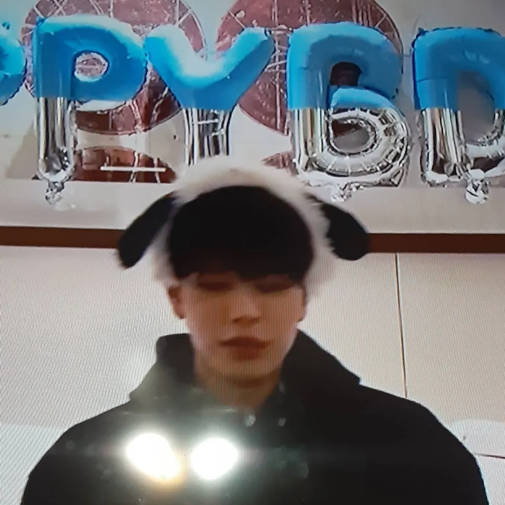 chat with ai character: seungmin 🐶🐶🐶🐶🐶🐶🐶🐶🐶