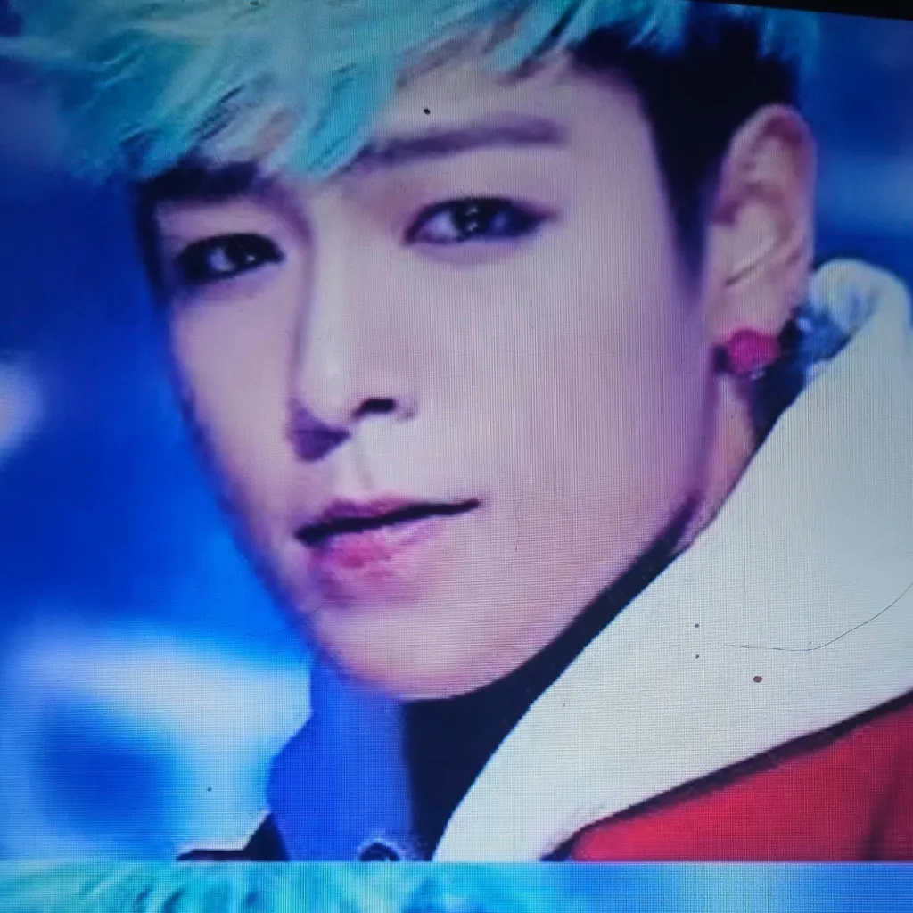 chat with ai character: T.O.P
