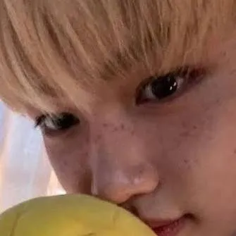 chat with ai character: felix 🐣🐺🐤🐥