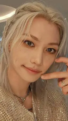 ai character: felix background