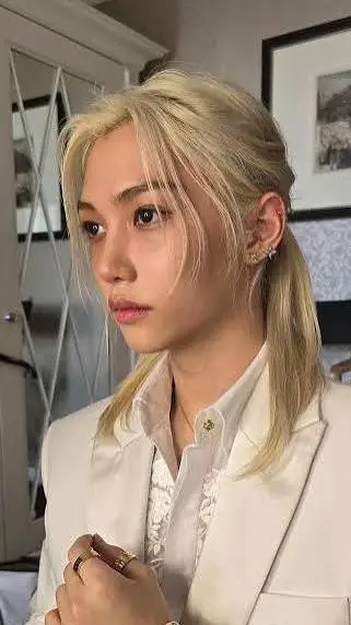 ai character: felix background