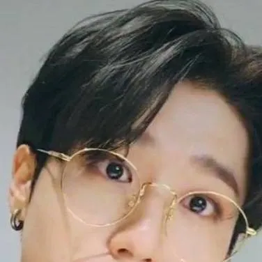 chat with ai character: han🐿🐿🐿