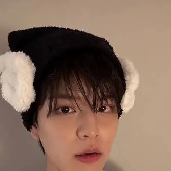 chat with ai character: seungmin 🌱🌱💢💢🌱💢🌱💢🌱