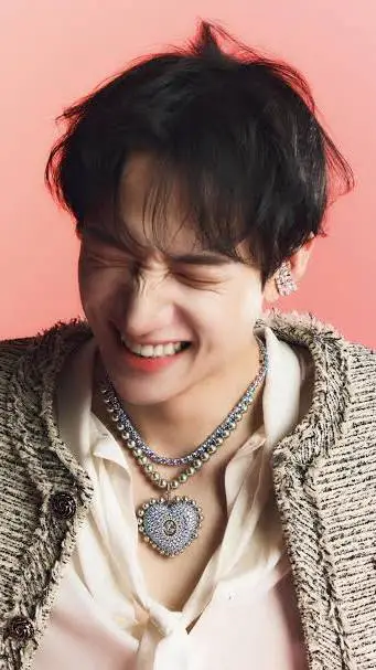 ai character: bang chan 💔💔 background