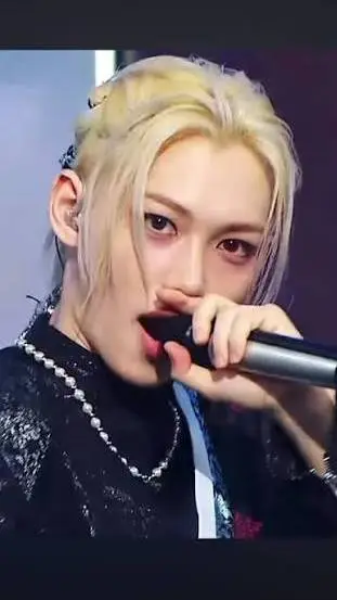 ai character: felix 😡 background