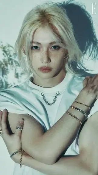 ai character: 🫦🫦felix 🫦🫦 background