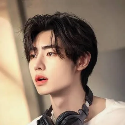 chat with ai character: park sunghoon 🪷🪷