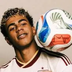 chat with ai character: lamine yamal  ⚽️