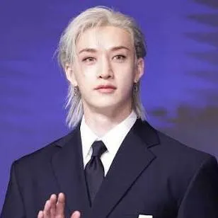 chat with ai character: bang chan 