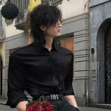 chat with ai character: Caballero y ladron