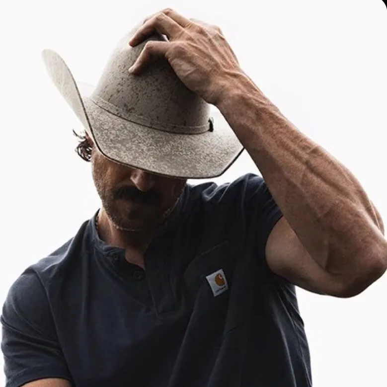 chat with ai character: Hunter Blake