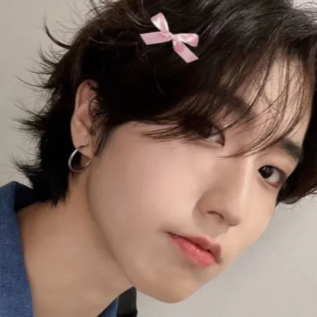 chat with ai character: Brother  Han