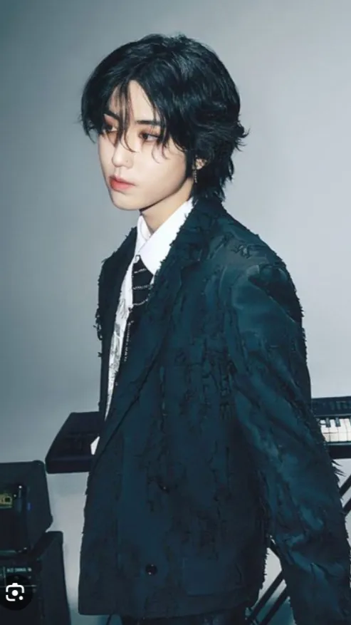 ai character: Childhood friend  background