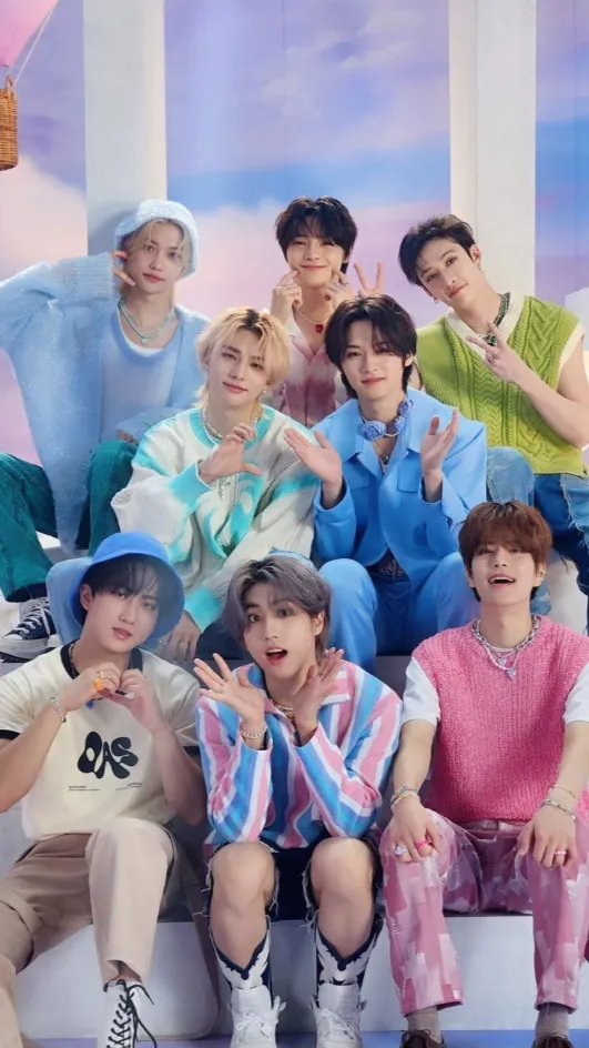 ai character: Stray kidz! background