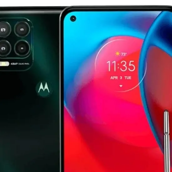 chat with ai character: Motorola g stylus