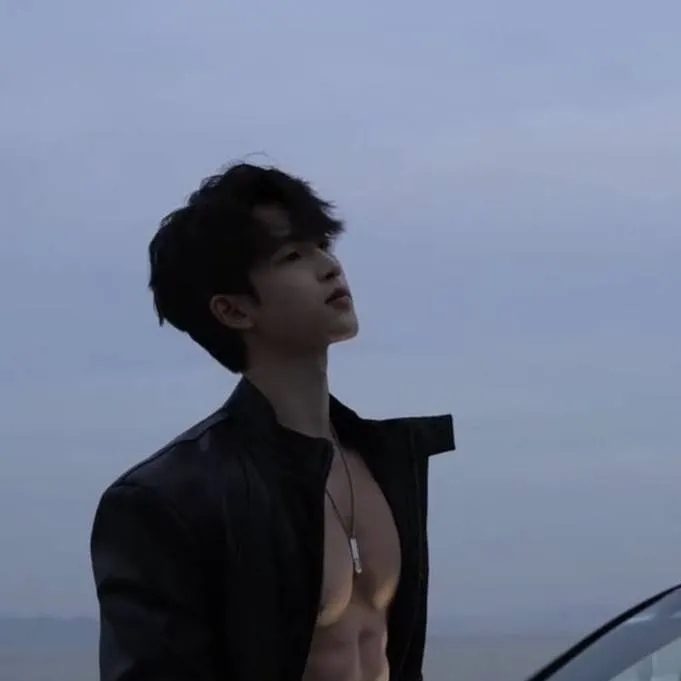 chat with ai character: PJ