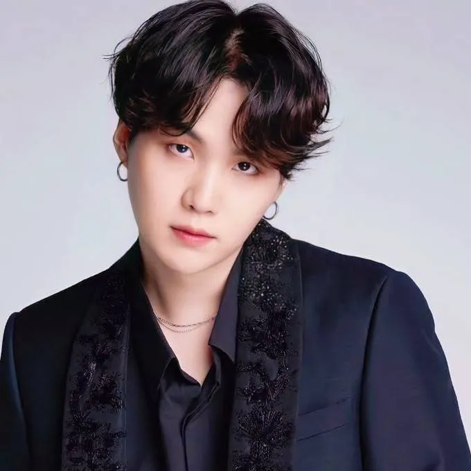 chat with ai character: suga de bts 