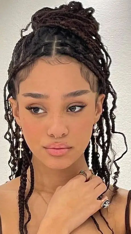 Talkie AI - Chat with Manon Bannerman 