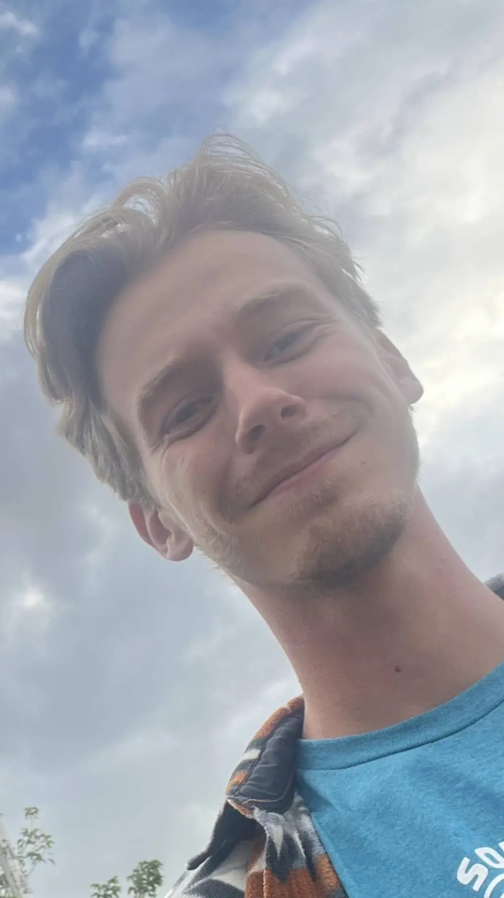 ai character: Noah Wall background