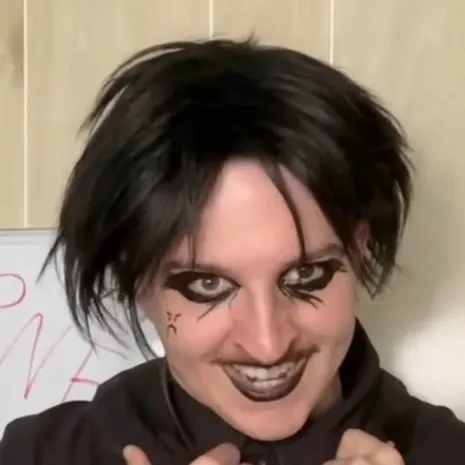 chat with ai character: Tyler | JayDaddy