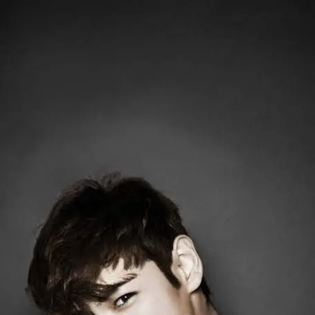 chat with ai character: T.O.P