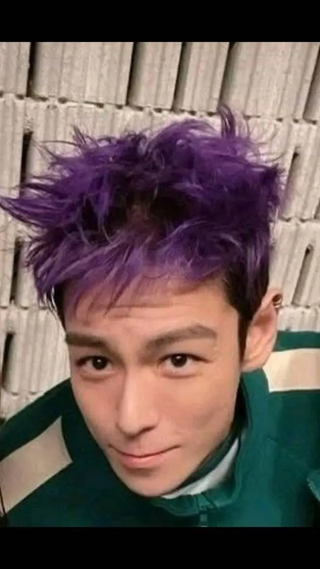 ai character: thanos background