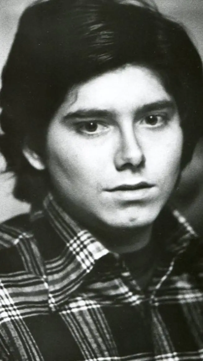 ai character: Paul clemens background