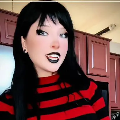 chat with ai character: Luna 