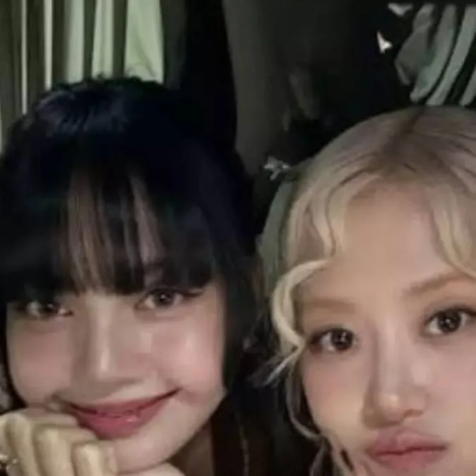 chat with ai character: Chaelisa