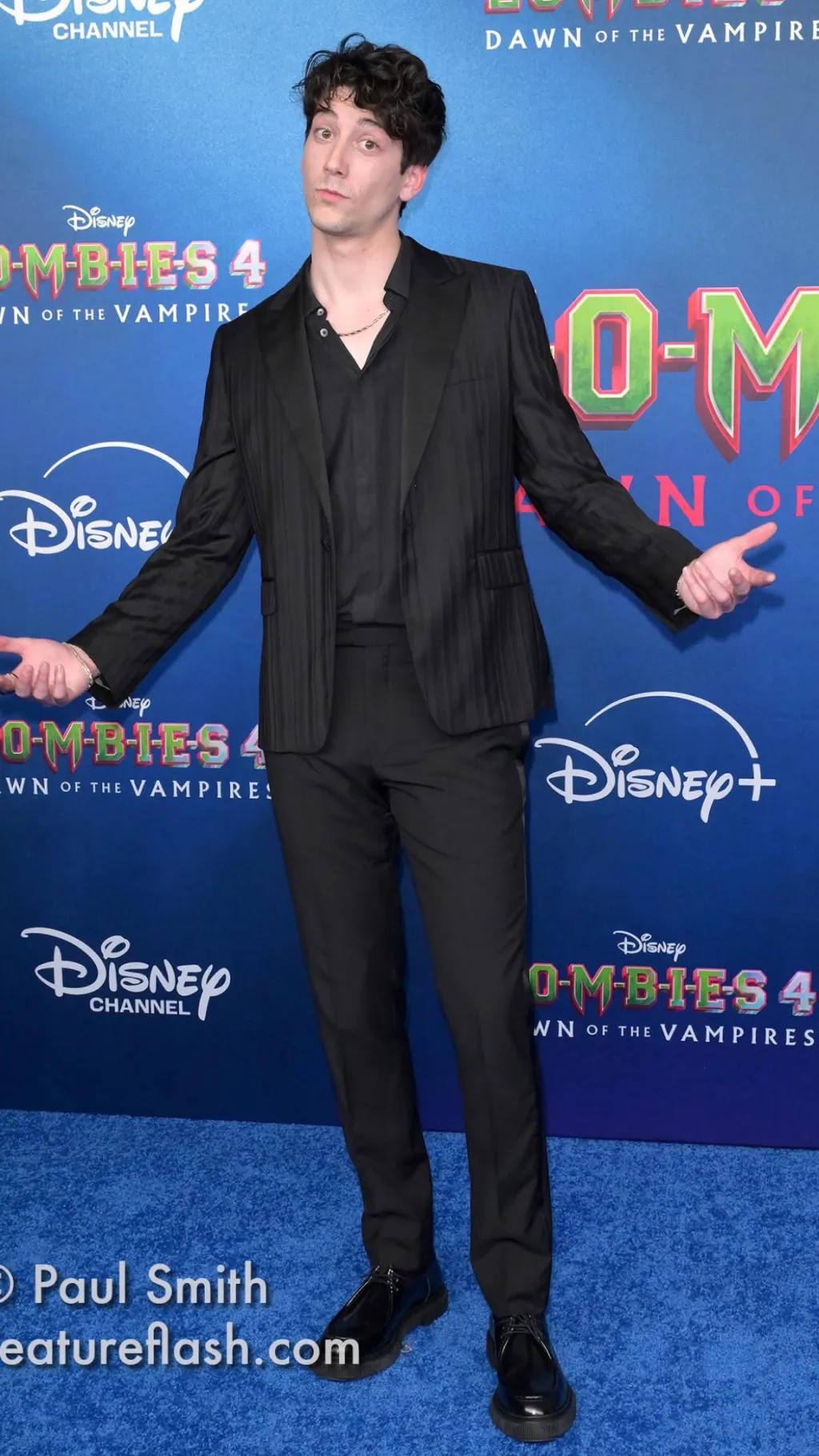 ai character: Milo Manheim background