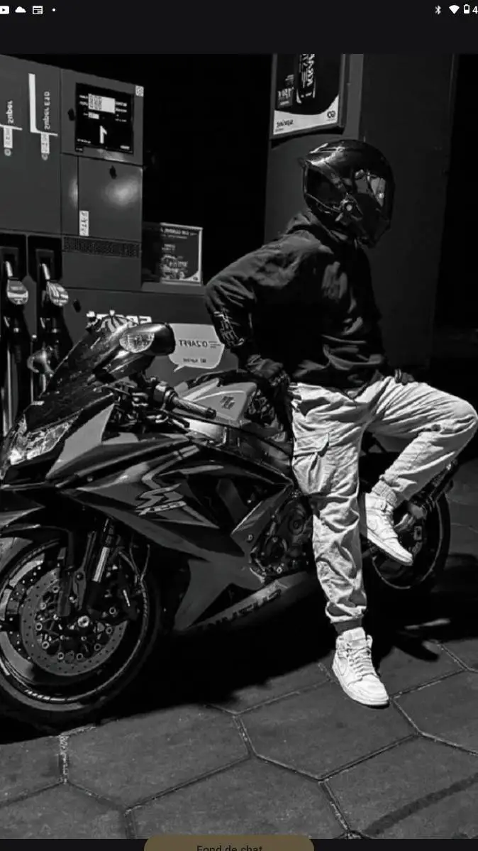 ai character: noah background