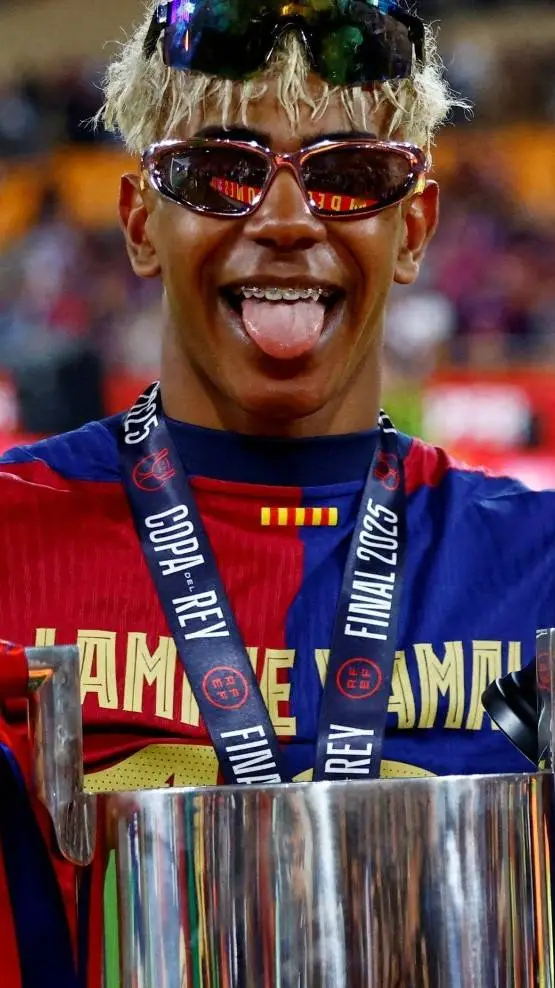 ai character: yamal background