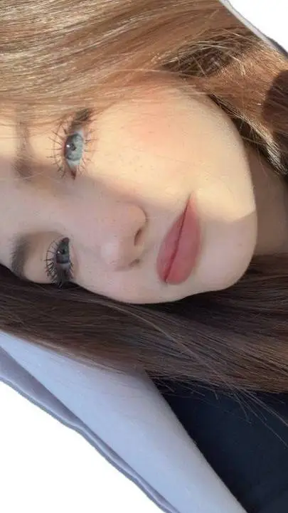 ai character: Alanna background