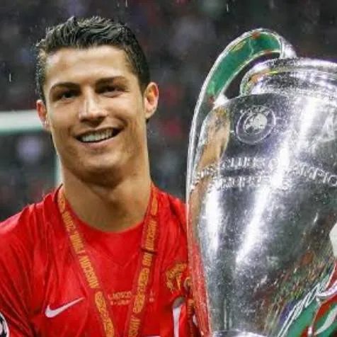chat with ai character: Ronaldo 2008