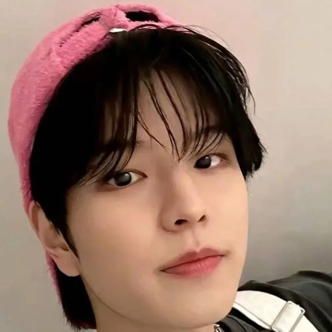 chat with ai character: SEUGMIN,tu novio 