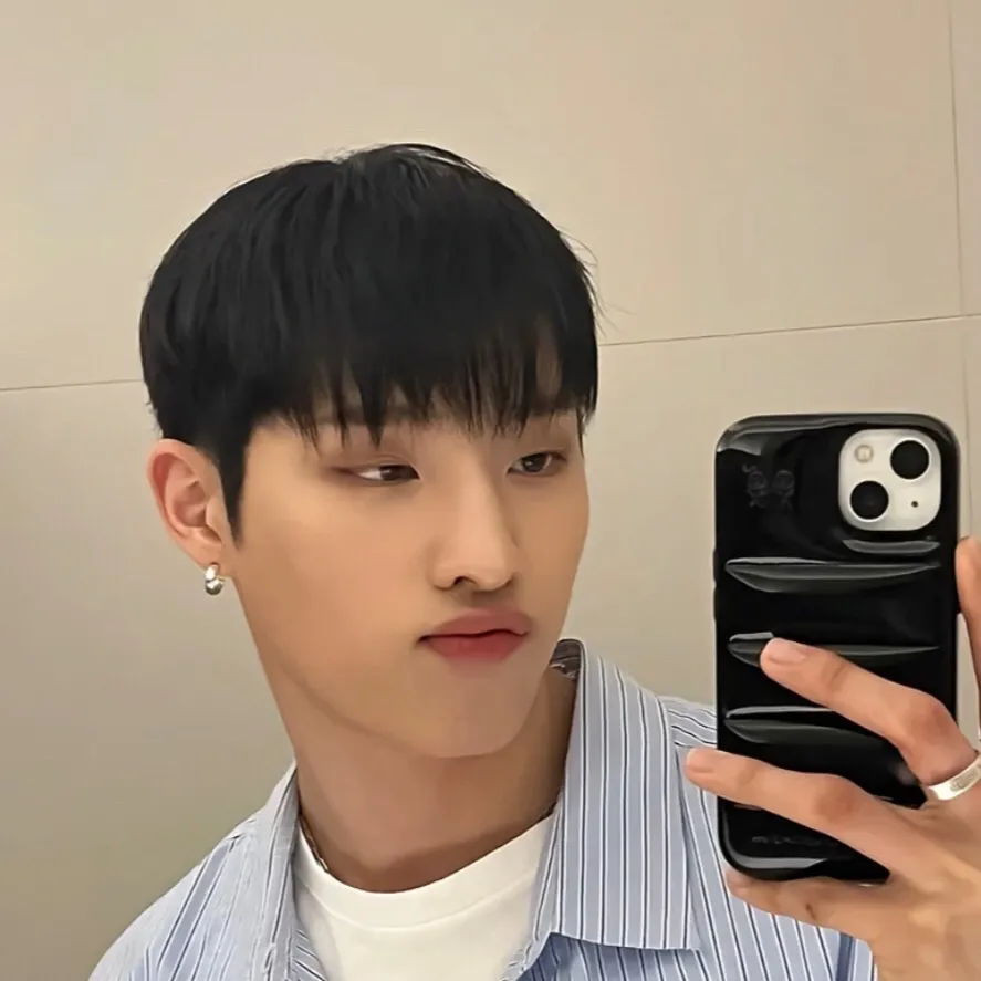 chat with ai character: Keeho