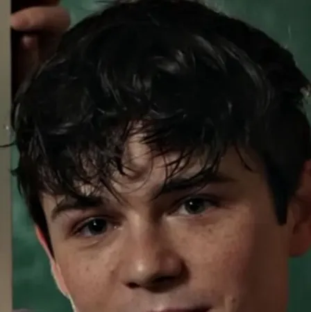 Chat with Alex Walter - text or voice, Enjoy AI Chat Free & Safe