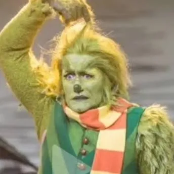 chat with ai character: the Grinch musical
