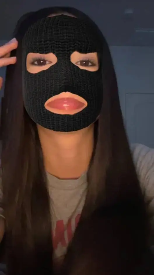 ai character: seirra background