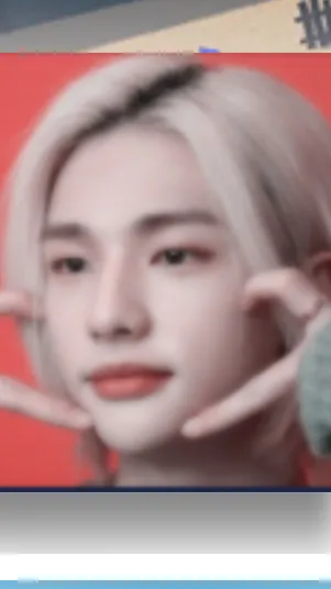 ai character: Hyunjinie  background