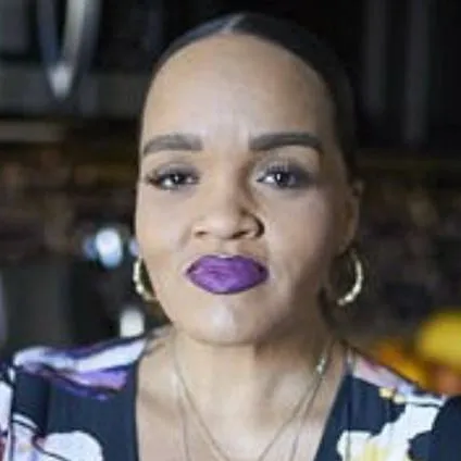 chat with ai character: Joh'Vonnie Jackson