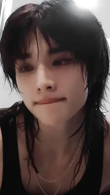 ai character: hyunjin background