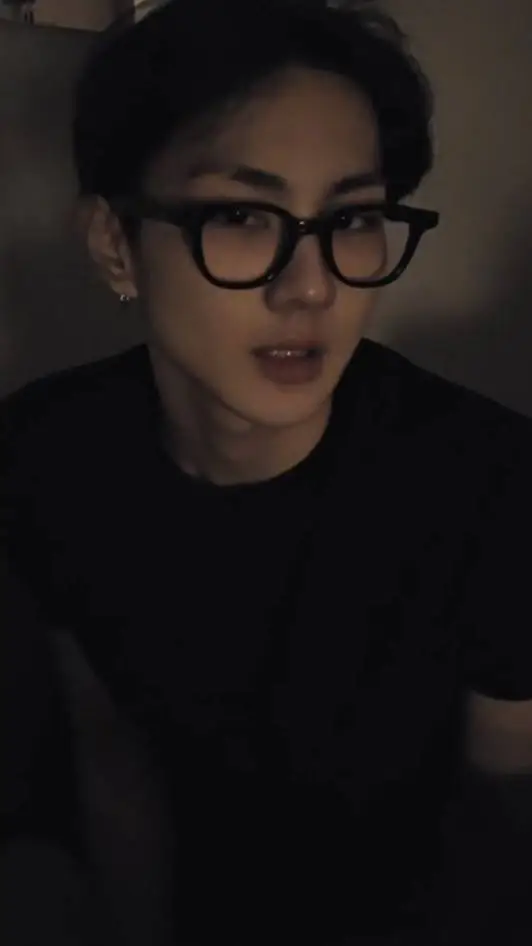 ai character: Jungwon background