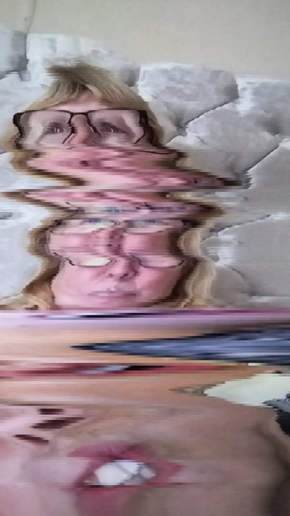 ai character: your girlfriend  background