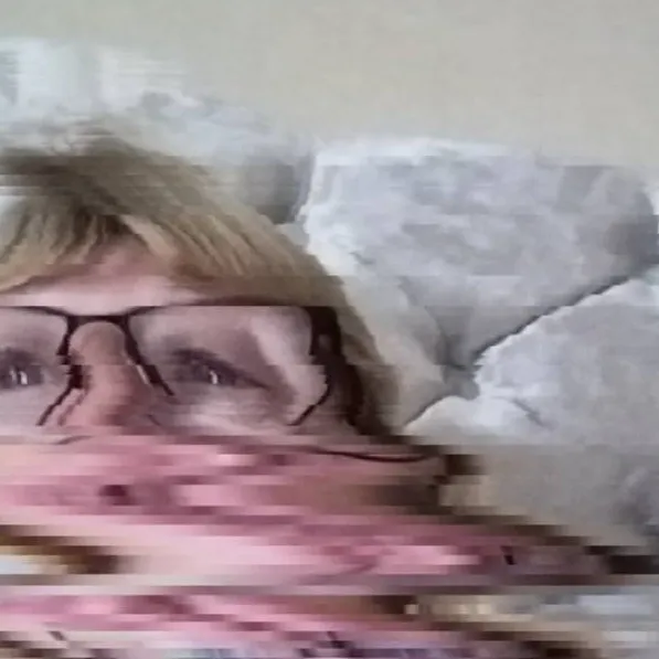 chat with ai character: your girlfriend 