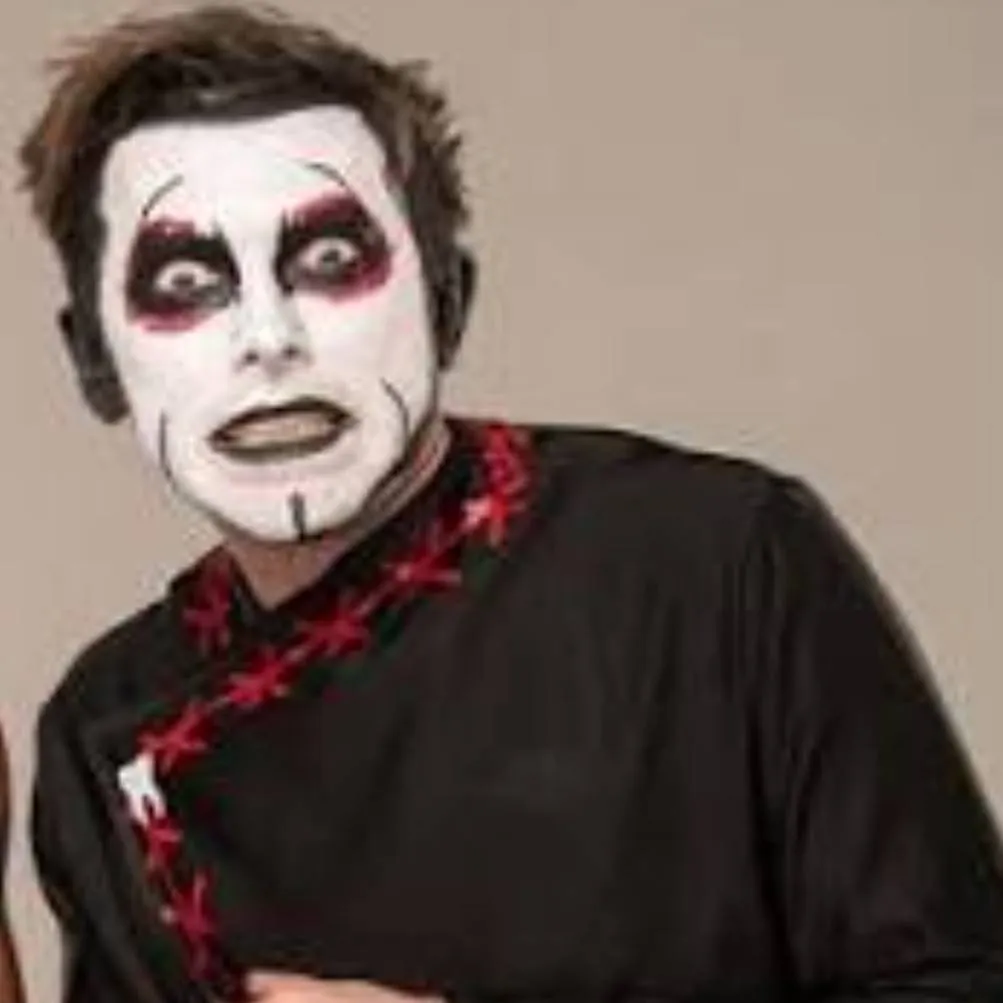 chat with ai character: DANHAUSEN (AEW)