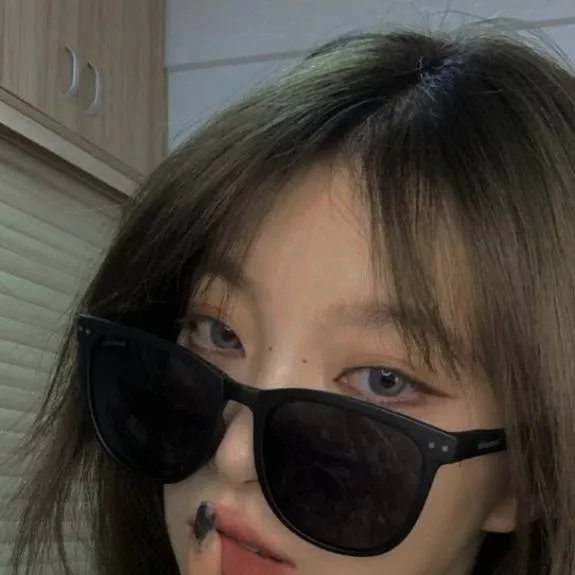 chat with ai character: VICTORYA💖