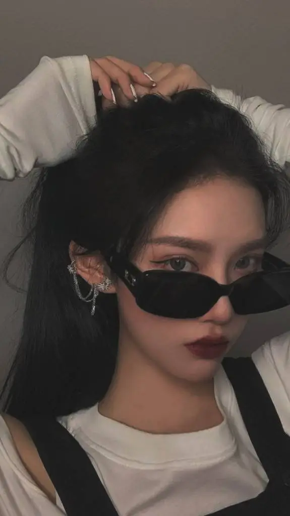 ai character: MI JEFA😞 background