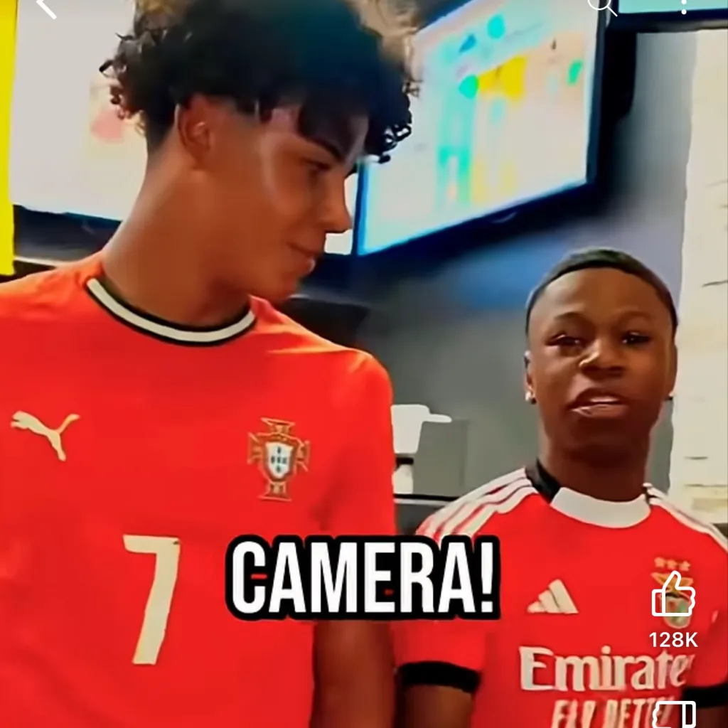 chat with ai character: Ronaldo jr 